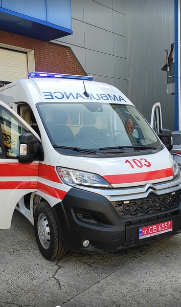 У серпні 2025 року Хмельницькою філією Національної акціонерної компанії «Украгролізинг» було передано КНП «СТАРОСИНЯВСЬКА БЛ»  (Хмельницька обл.) на умовах фінансового лізингу спеціалізований автомобіль швидкої медичної допомоги на базі Citroen Jumper, тип В