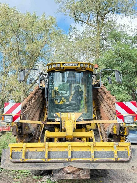 У вересні 2025 року ТОВ «ЮНАЙТЕД НІТРОДЖЕН ЛОГІСТІК» (Тернопільська обл.) отримало на умовах фінансового лізингу навантажувач очищувач ROPA EURO MAUS.