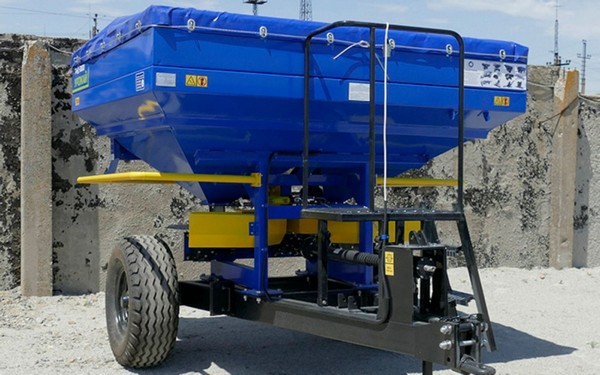 У листопаді 2025 року Філією Київобллізинг Національної акціонерної компанії Украгролізинг було передано на умовах фінансового лізингу ТОВ “Агротехнологічна компанія” Розкидач мінеральних добрив  РМД-3000 “Урожай”виробництва ТОВ “Оріхівсільмаш”.