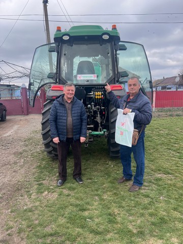 25 березня 2026 року Миколаївська філія НАК «Украгролізинг» відвантажила Сільськогосподарському кооперативу  “Колос” Баштанського района Миколаївської області (код ЄДРПОУ 25375669) на умовах договору фінансового лізингу Трактор  ENEY  TB904