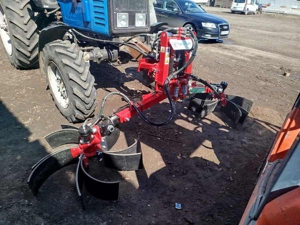 Дніпропетровською філією 07 квітня 2026 року на умовах фінансового лізингу в рамках Програми “Доступний фінансовий лізинг 5-7-9%” поставлено Вимітач гілок гідравлічний двосторонній мод. ALH-M-P-7 фермерському господарству “Відродження” Дніпровського району.